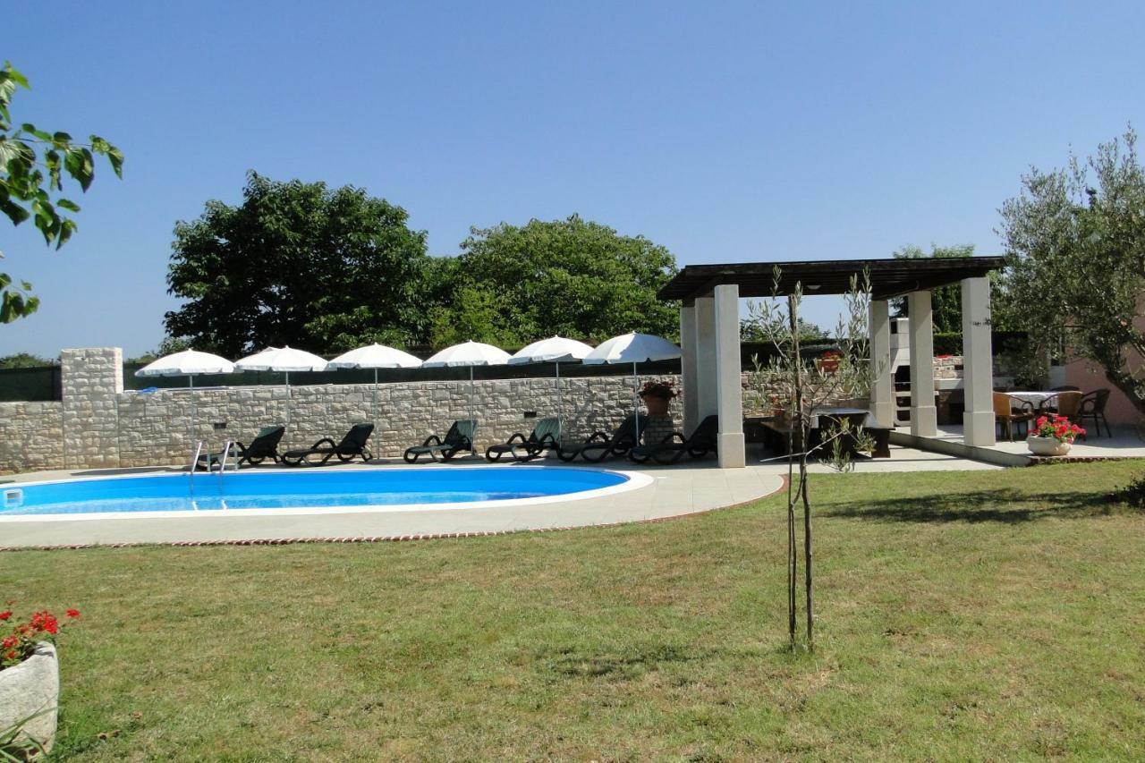 Apartments Villa Maran Umag Exterior photo